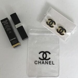 CHANEL Rouge Coco Bloom mini lipstick #110 Chance + black/gold tone earrings